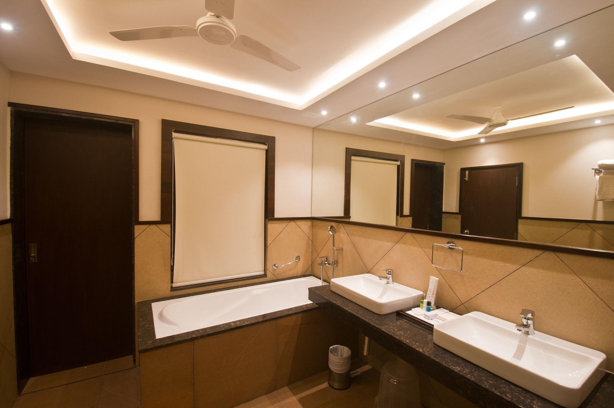 Calangute Towers - Am Hotel Kollection Экстерьер фото